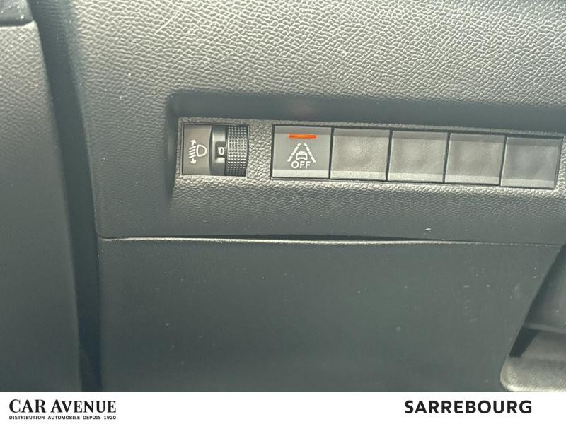 Occasion PEUGEOT 208 1.2 PureTech 100ch S&S Allure EAT8 2023 Blanc Banquise (O) 16590 € à Sarrebourg