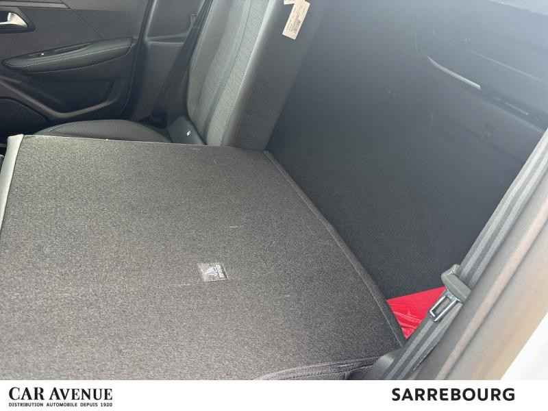 Occasion PEUGEOT 208 1.2 PureTech 100ch S&S Allure EAT8 2023 Blanc Banquise (O) 16590 € à Sarrebourg