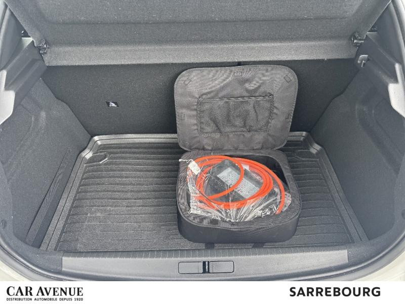 Used PEUGEOT 208 e-208 136ch Active Pack 2022 Blanc Banquise (O) € 14700 in Sarrebourg