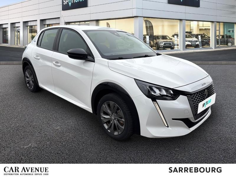 Used PEUGEOT 208 e-208 136ch Active Pack 2022 Blanc Banquise (O) € 14700 in Sarrebourg