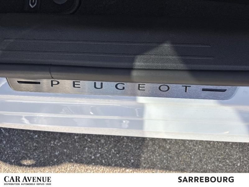 Used PEUGEOT 208 e-208 136ch Style 2023 Blanc Banquise (O) € 16900 in Sarrebourg