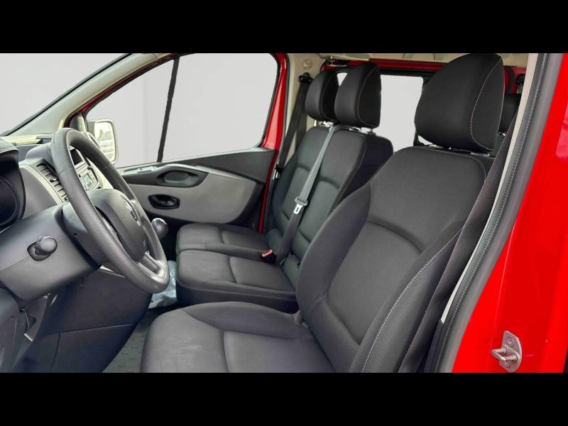 Used RENAULT Trafic Combi L1 1.6 dCi 120ch Zen 8 places Euro6d-T 2019 Rouge Magma € 21900 in Sarrebourg