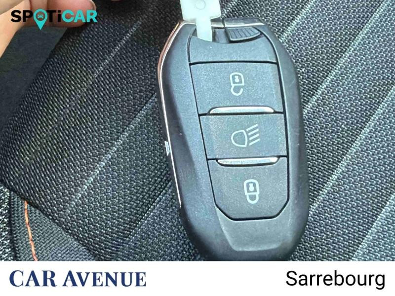 Occasion PEUGEOT 208 e-208 136ch Active 2021 Jaune 13350 € à Sarrebourg