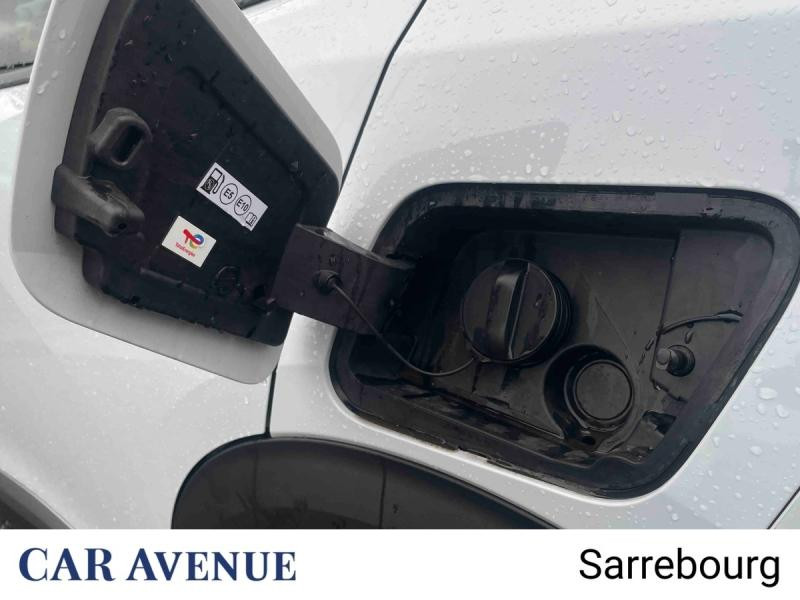 Occasion PEUGEOT 2008 1.2 Hybrid 145ch Allure e-DCS6 2025 Blanc Okénite (M) 27990 € à Sarrebourg