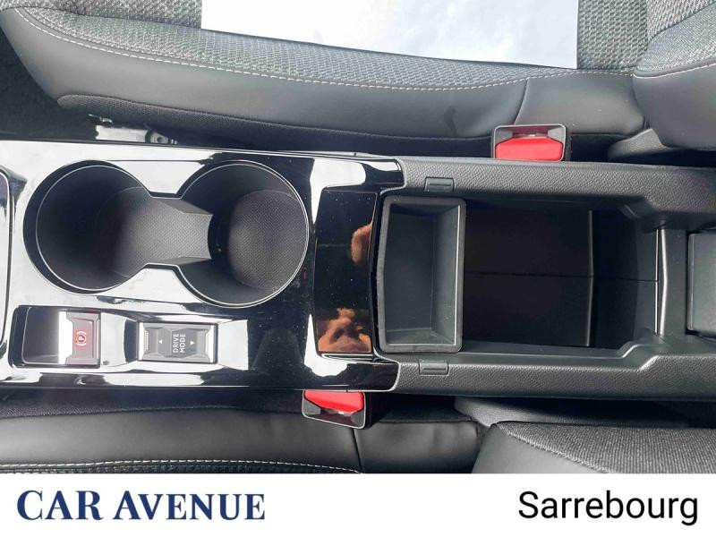 Occasion PEUGEOT 2008 1.2 Hybrid 145ch Allure e-DCS6 2025 Blanc Okénite (M) 27990 € à Sarrebourg