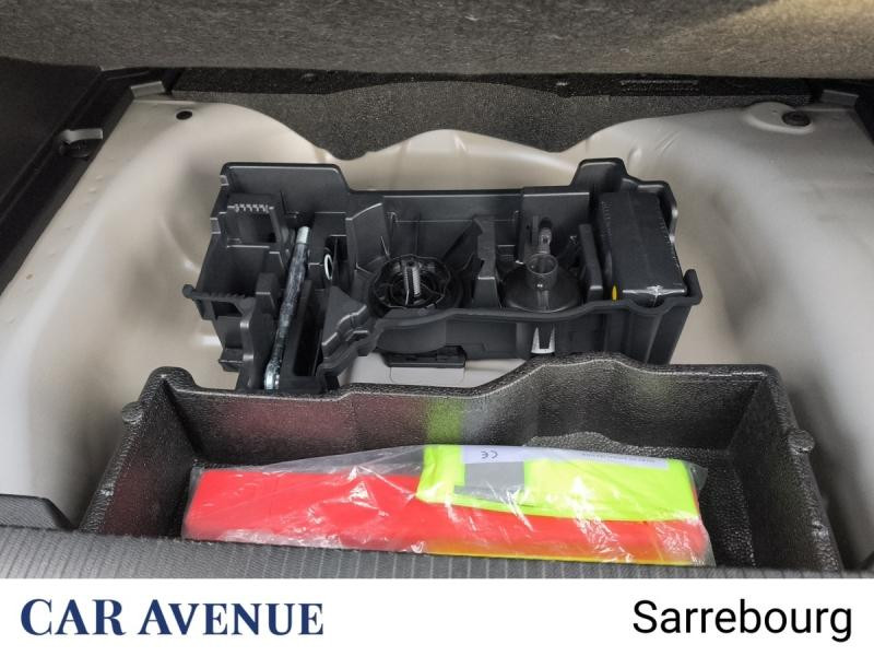 Occasion PEUGEOT 2008 1.2 Hybrid 145ch Allure e-DCS6 2025 Gris Artense (M) 27900 € à Sarrebourg