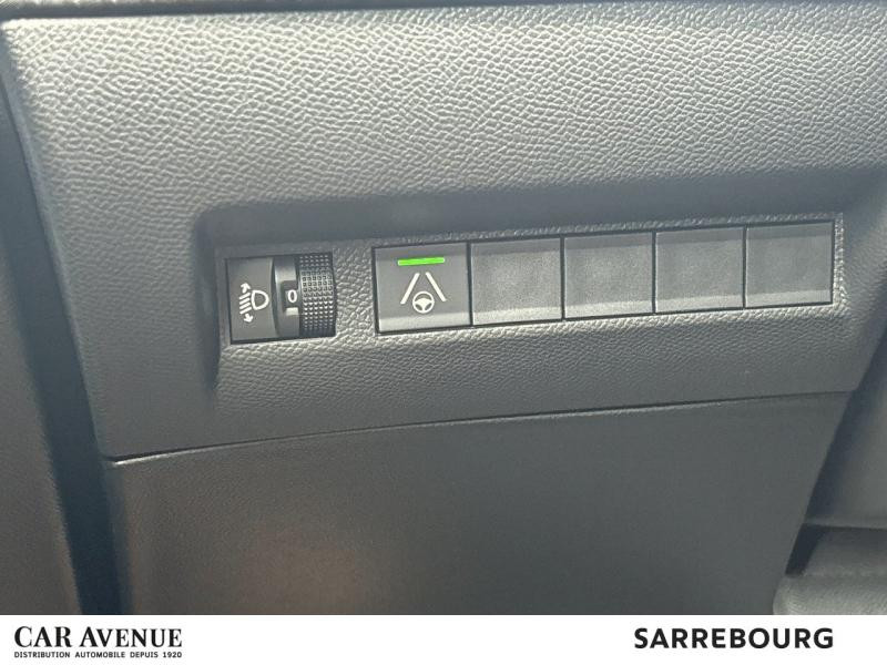 Occasion PEUGEOT 208 1.2 Hybrid 100ch Allure e-DCS6 2024 Gris Artense (M) 18600 € à Sarrebourg