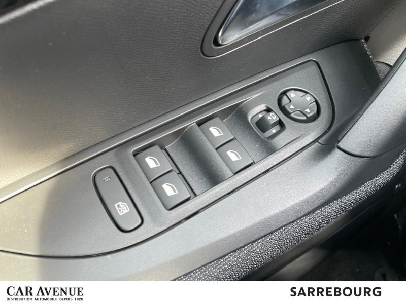 Occasion PEUGEOT 2008 e-2008 156ch Style 2025 Bleu Obsession (M) 31800 € à Sarrebourg