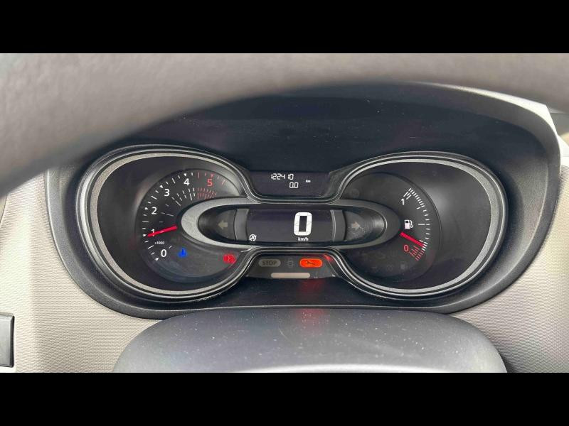 Occasion RENAULT Trafic Combi L1 1.6 dCi 120ch Zen 8 places Euro6d-T 2019 Rouge Magma 19900 € à Sarrebourg