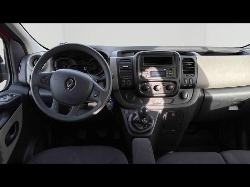 Occasion RENAULT Trafic Combi L1 1.6 dCi 120ch Zen 8 places Euro6d-T 2019 Rouge Magma 19900 € à Sarrebourg