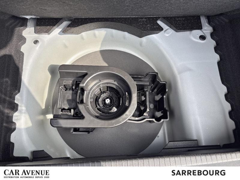 Occasion PEUGEOT 208 1.2 Hybrid 100ch Allure e-DCS6 2024 Gris Artense (M) 18600 € à Sarrebourg