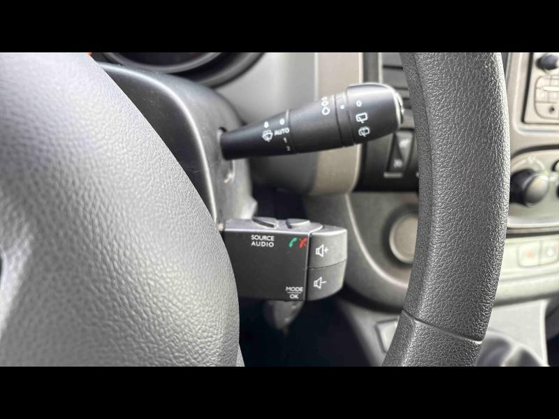 Occasion RENAULT Trafic Combi L1 1.6 dCi 120ch Zen 8 places Euro6d-T 2019 Rouge Magma 19900 € à Sarrebourg