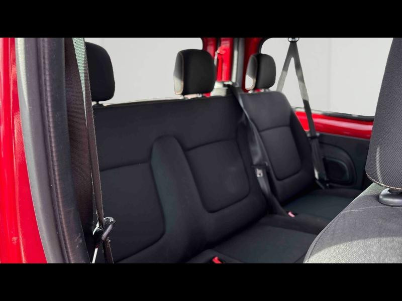 Occasion RENAULT Trafic Combi L1 1.6 dCi 120ch Zen 8 places Euro6d-T 2019 Rouge Magma 19900 € à Sarrebourg