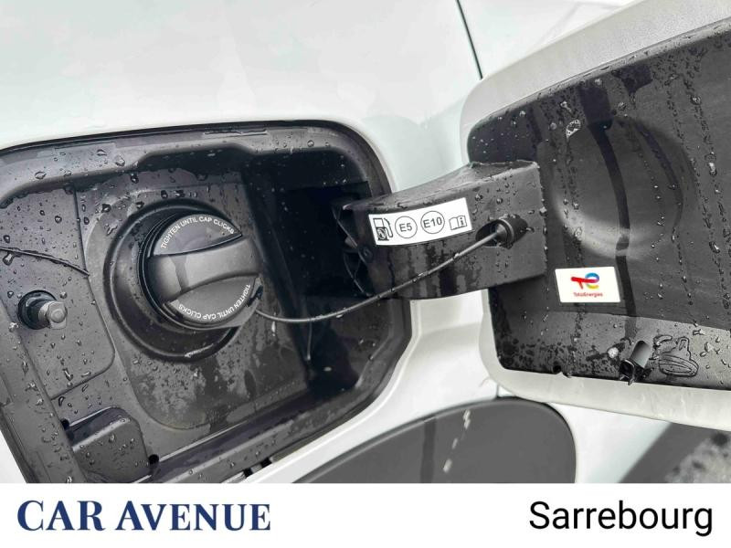 Used PEUGEOT 3008 1.2 Hybrid 145ch Allure e-DCS6 2026 Blanc Okénite (M) € 38900 in Sarrebourg