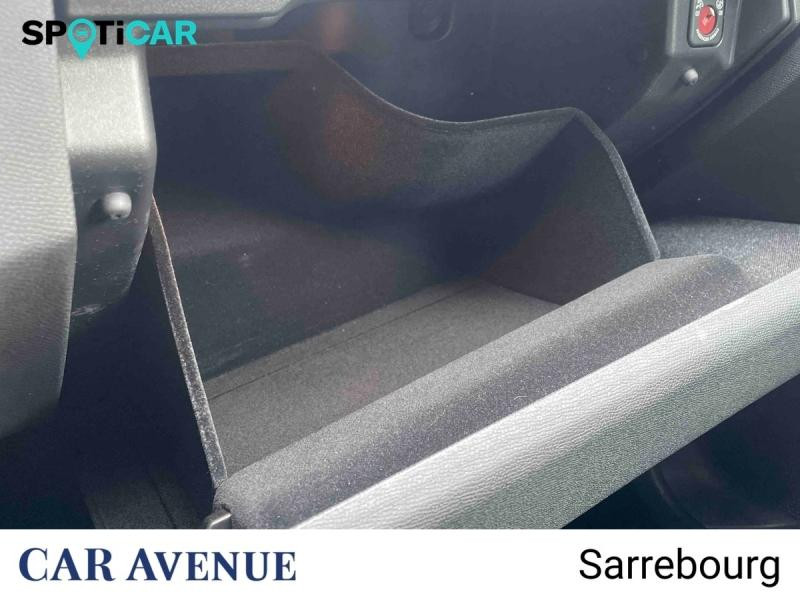 Used PEUGEOT 5008 1.2 PureTech 130ch S&S Active Pack EAT8 2022 Blanc Nacré (N) € 23900 in Sarrebourg