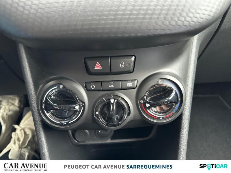 Occasion PEUGEOT 208 1.2 PureTech 82ch E6.c Signature 5p 2019 Dark Blue 10200 € à Sarreguemines