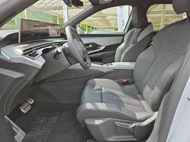 Occasion PEUGEOT 3008 Electrique 210ch Batterie 73 kWh GT 2025 Blanc Okénite (M) 44790 € à Sarreguemines