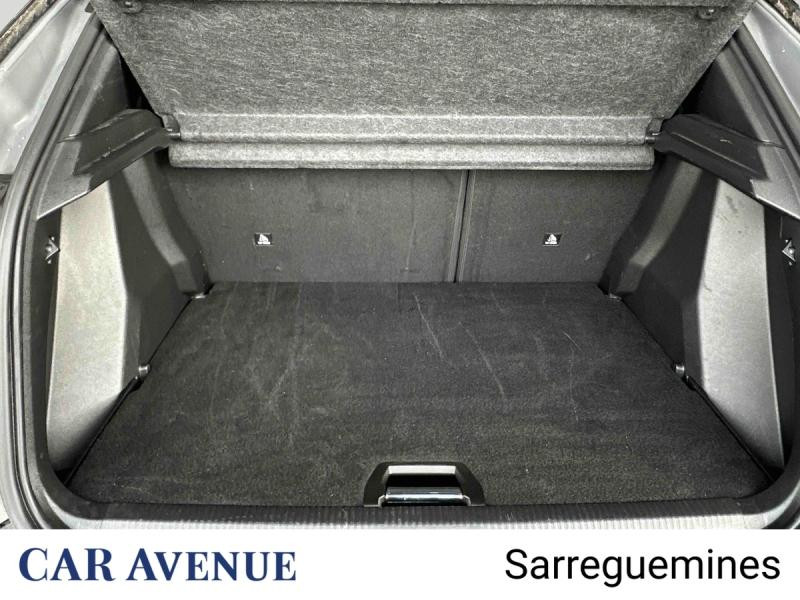 Used PEUGEOT 2008 1.2 Hybrid 145ch Allure e-DCS6 2025 Gris € 25390 in Sarreguemines