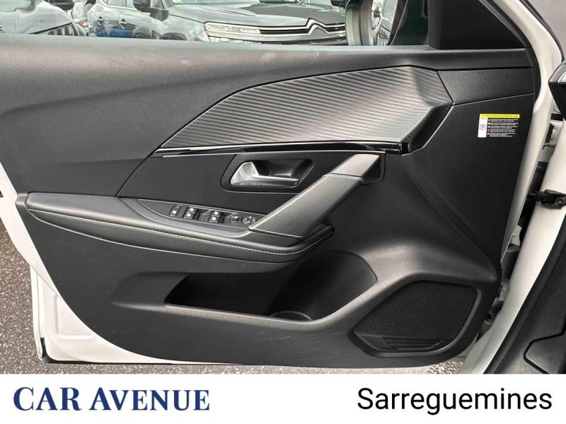 Used PEUGEOT 208 e-208 136ch GT 2020 Blanc nacré € 14290 in Sarreguemines