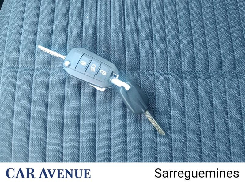 Occasion PEUGEOT 2008 1.2 PureTech 130ch S&S Style EAT8 2022 Gris Artense (M) 18090 € à Sarreguemines