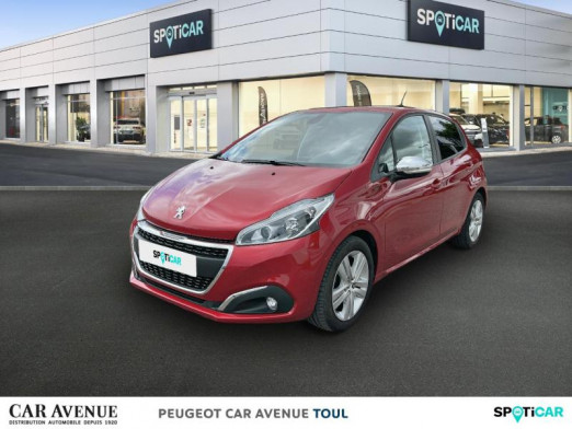 Used PEUGEOT 208 1.2 PureTech 82ch E6.c Signature 5p 2019 Rouge Elixir € 12,995 in Toul