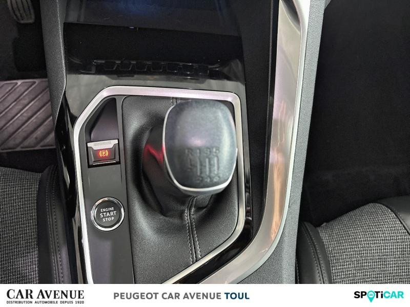 Occasion PEUGEOT 3008 1.2 PureTech 130ch E6.c Allure S&S 2019 Bleu Magnetic (M) 16590 € à Toul