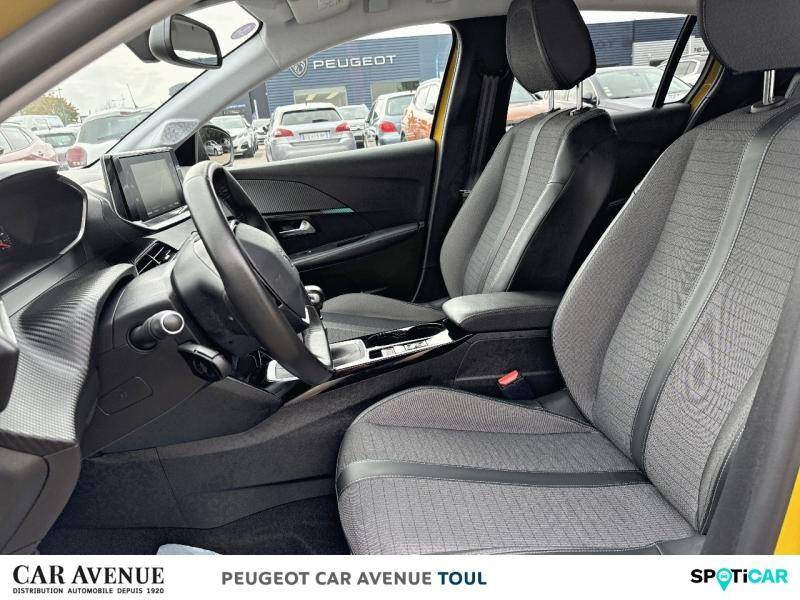 Occasion PEUGEOT 208 1.2 PureTech 100ch S&S Allure 2021 Jaune Faro 12249 € à Toul