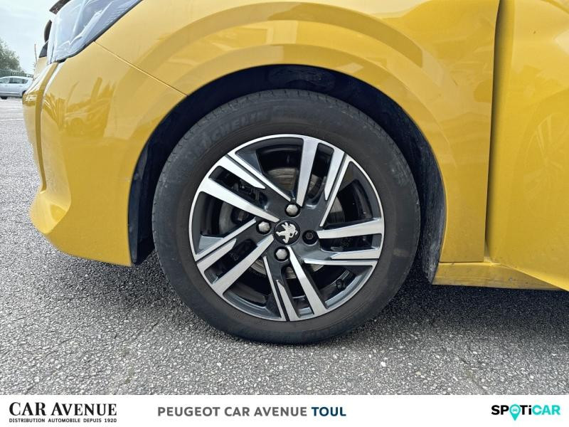 Occasion PEUGEOT 208 1.2 PureTech 100ch S&S Allure 2021 Jaune Faro 12249 € à Toul