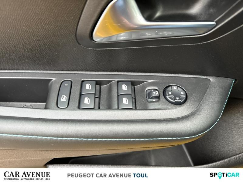 Occasion PEUGEOT 208 1.2 PureTech 100ch S&S Allure 2021 Jaune Faro 12249 € à Toul