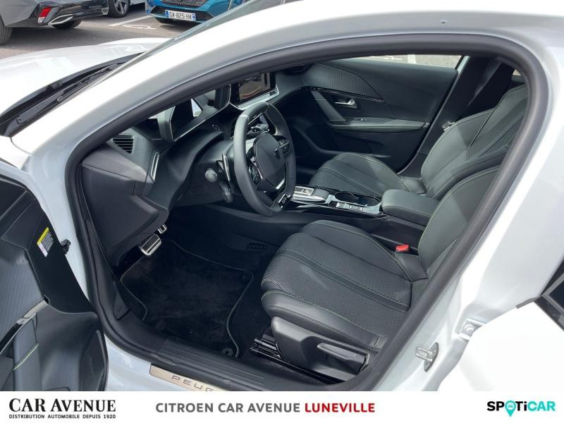 Used PEUGEOT 208 1.2 Hybrid 136ch GT e-DCS6 2025 Blanc Banquise (O) € 24990 in Toul
