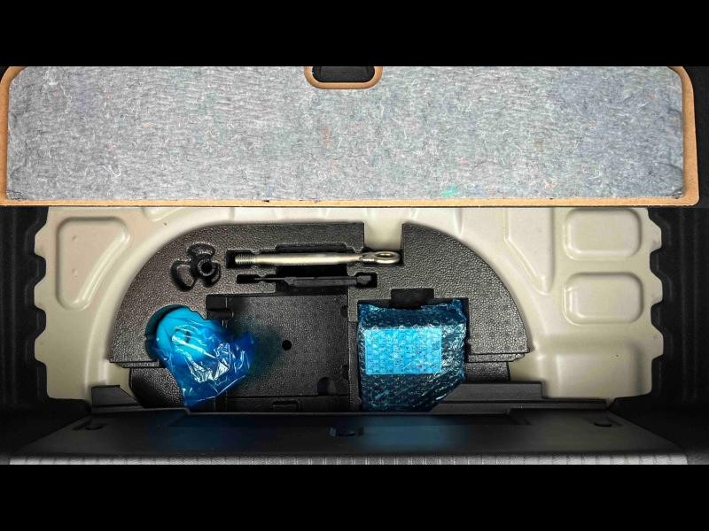 Occasion PEUGEOT 208 e-208 136ch Allure 2023 Blanc Banquise (O) 21622 € à Toul