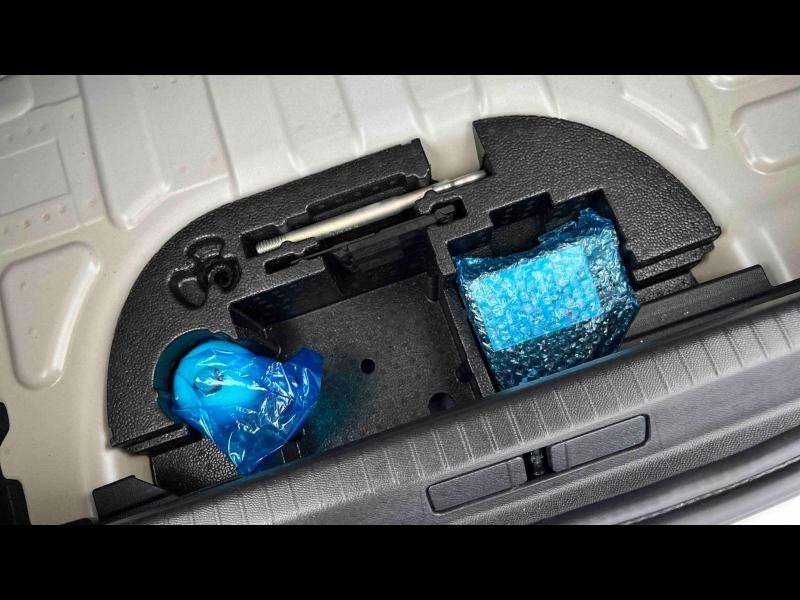 Occasion PEUGEOT 208 e-208 136ch Allure 2023 Blanc Banquise (O) 21622 € à Toul