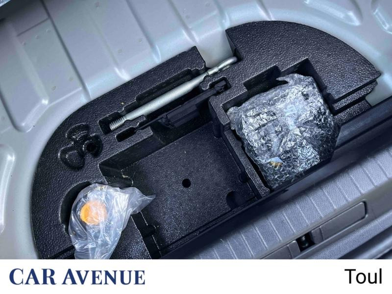 Occasion PEUGEOT 208 1.2 Hybrid 100ch Allure e-DCS6 2024 Rouge Elixir (V) 19891 € à Toul