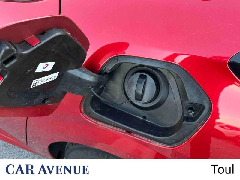 Occasion PEUGEOT 208 1.2 Hybrid 100ch Allure e-DCS6 2024 Rouge Elixir (V) 19891 € à Toul