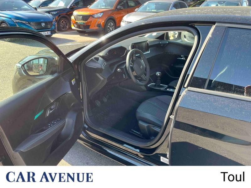 Occasion PEUGEOT 208 1.2 PureTech 100ch S&S Allure 118g 2021 Noir Perla Nera (M) 12658 € à Toul
