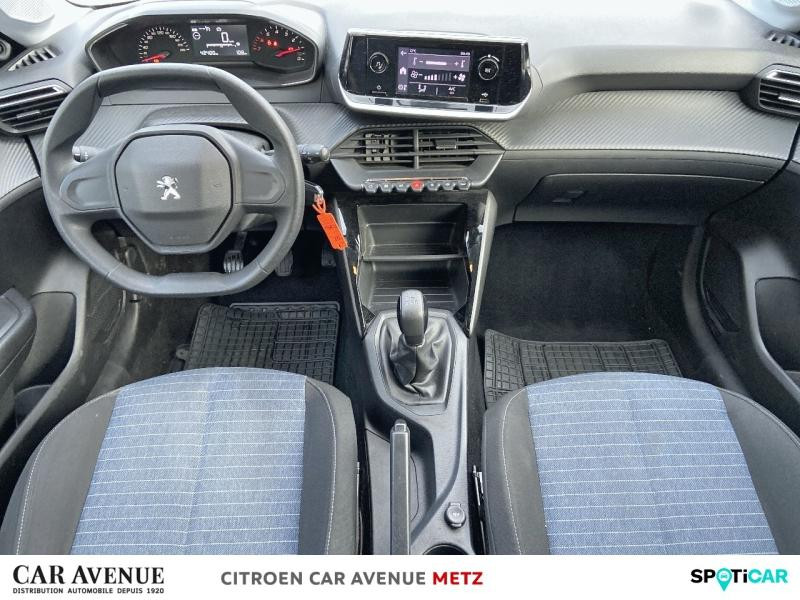 Used PEUGEOT 208 1.2 PureTech 75ch S&S Like 119g 2020 Blanc Banquise € 9490 in Metz