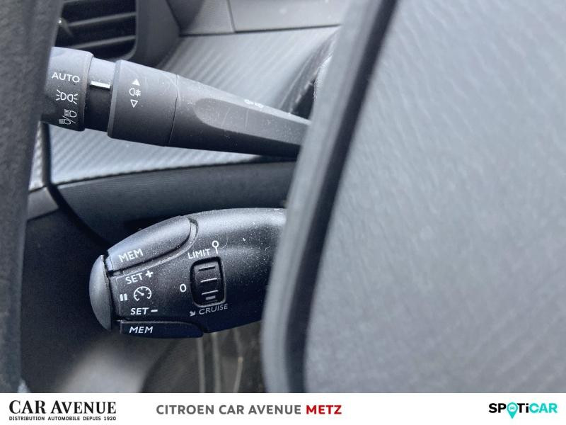 Used PEUGEOT 208 1.2 PureTech 75ch S&S Like 119g 2020 Blanc Banquise € 9490 in Metz