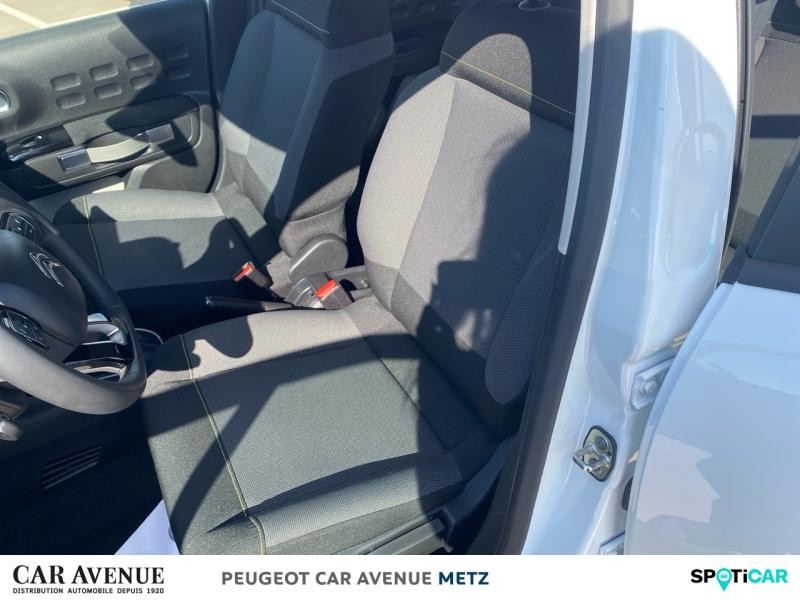 Used CITROEN C3 1.2 PureTech 110ch S&S Shine Business EAT6 132-133g 2021 Blanc Banquise (O) - Rouge Aden € 14489 in Metz