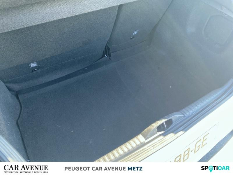 Used CITROEN C3 PureTech 82ch Graphic S&S E6.d 2019 Blanc Banquise - Noir Onyx € 9989 in Metz