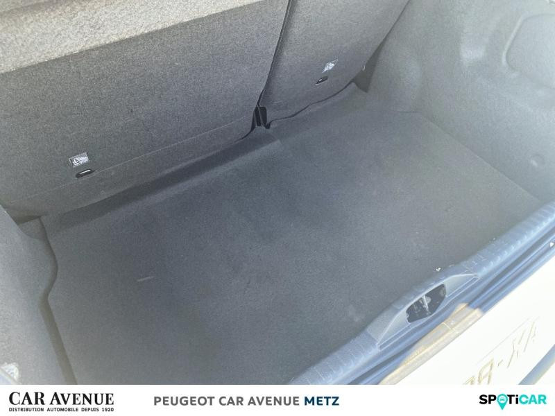 Used CITROEN C3 1.2 PureTech 110ch S&S Shine Business EAT6 132-133g 2021 Blanc Banquise (O) - Rouge Aden € 14489 in Metz
