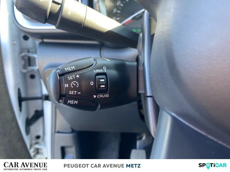 Used CITROEN C3 PureTech 82ch Graphic S&S E6.d 2019 Blanc Banquise - Noir Onyx € 9989 in Metz