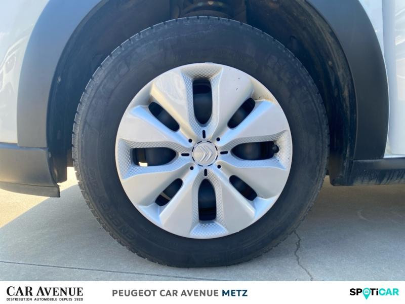 Used CITROEN C3 PureTech 82ch Graphic S&S E6.d 2019 Blanc Banquise - Noir Onyx € 9989 in Metz