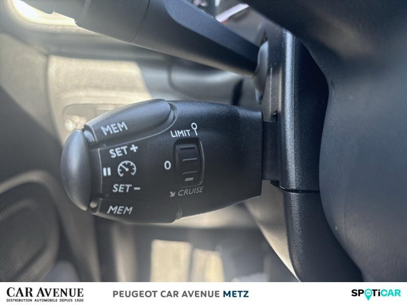 Used CITROEN C3 1.2 PureTech 83ch S&S Feel Pack 2021 Blanc Banquise (O) - Noir Onyx € 10990 in Metz