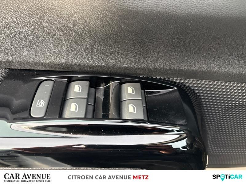 Used CITROEN C3 1.2 PureTech 83ch S&S Feel Pack 2020 Blanc Banquise (O) - Bleu Emeraude € 10890 in Metz