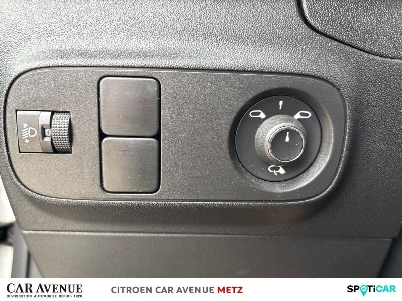 Occasion CITROEN C3 1.2 PureTech 110ch S&S Shine EAT6 2020 Blanc Banquise (O) - Noir Onyx 13290 € à Metz