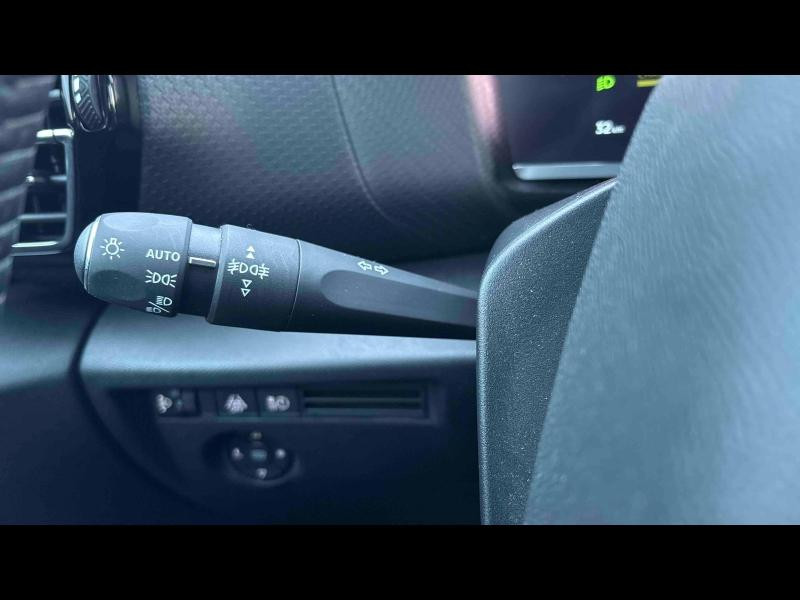 Used CITROEN C4 Moteur électrique 136ch (100 kW) Feel Pack Automatique 2021 Gris Platinium (M) € 15440 in Metz