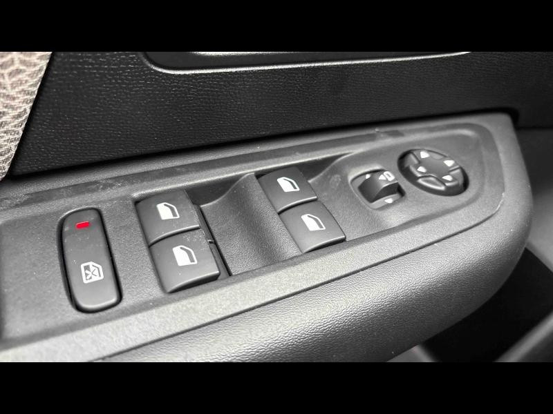 Used CITROEN C4 BlueHDi 110ch S&S Feel Pack 2022 Noir € 15990 in Metz