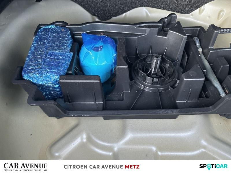 Used CITROEN C4 BlueHDi 110ch S&S C-Series 2023 Gris Platinium (M) € 18640 in Metz