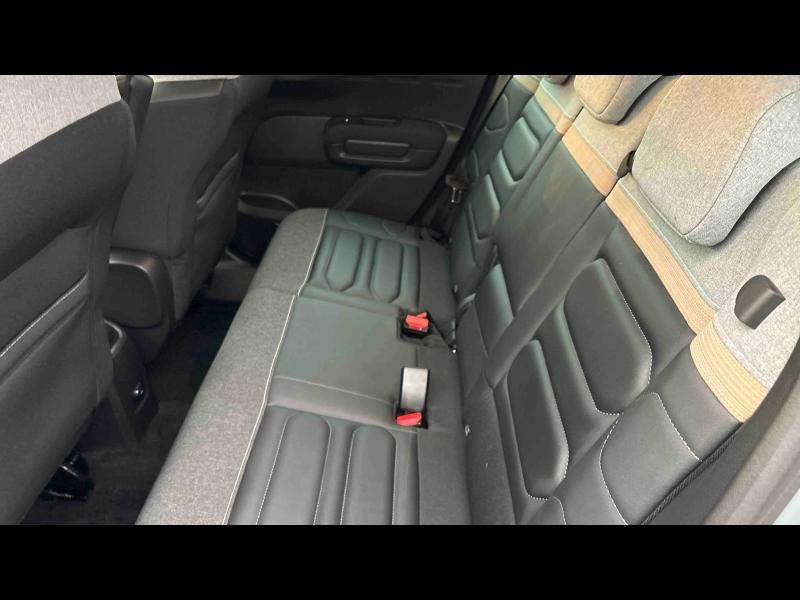 Used CITROEN C3 Aircross PureTech 130ch S&S Shine Pack EAT6 2023 Kaki Grey (O) - Blanc Opale € 18790 in Metz