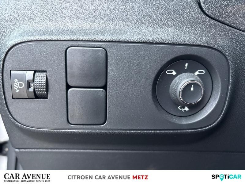 Occasion CITROEN C3 1.2 PureTech 83ch S&S PLUS 2024 Blanc Banquise (O) 11590 € à Metz